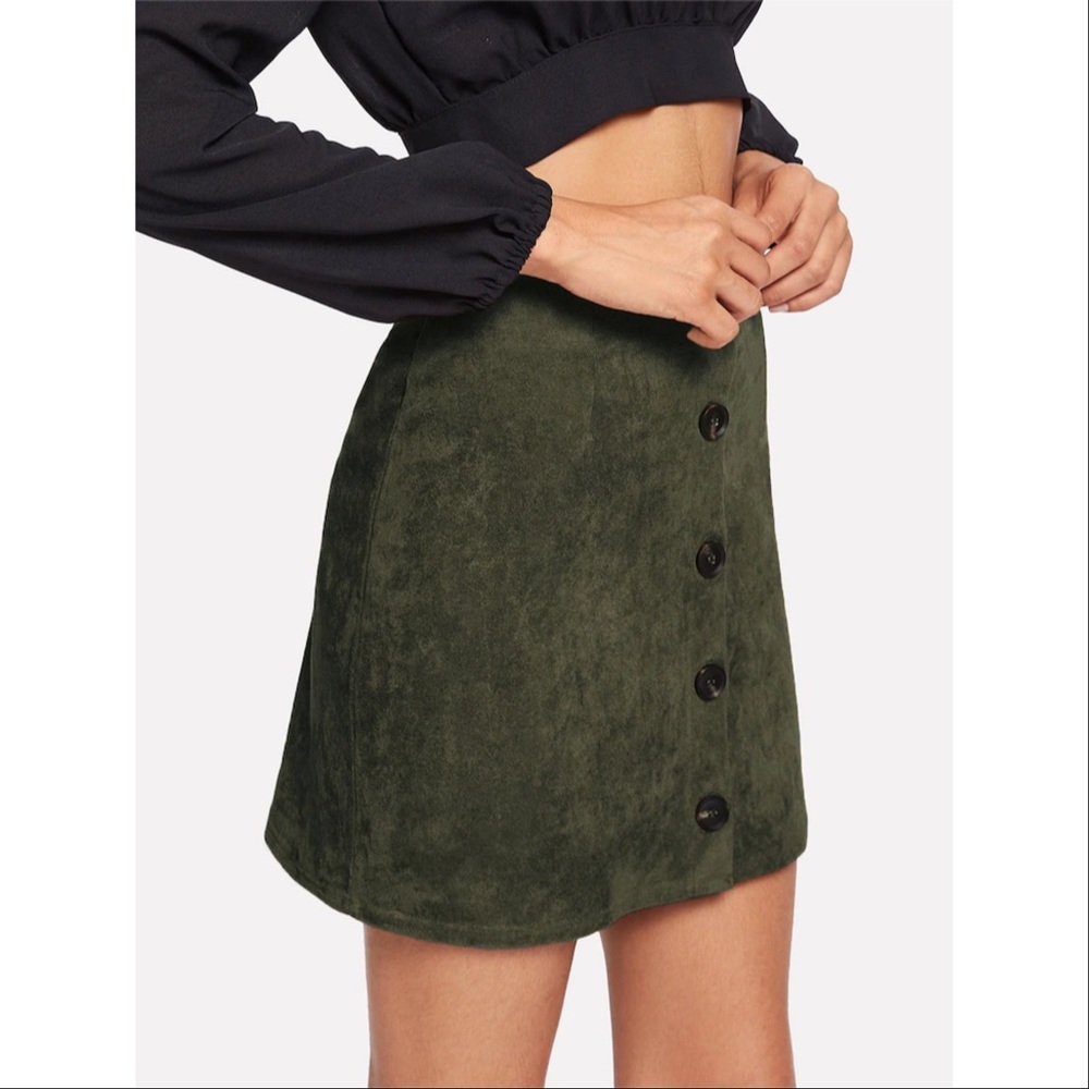 🔥HP! 1 SMALL LEFT! A-Line Button Down Mini Skirt - Picture 3 of 5